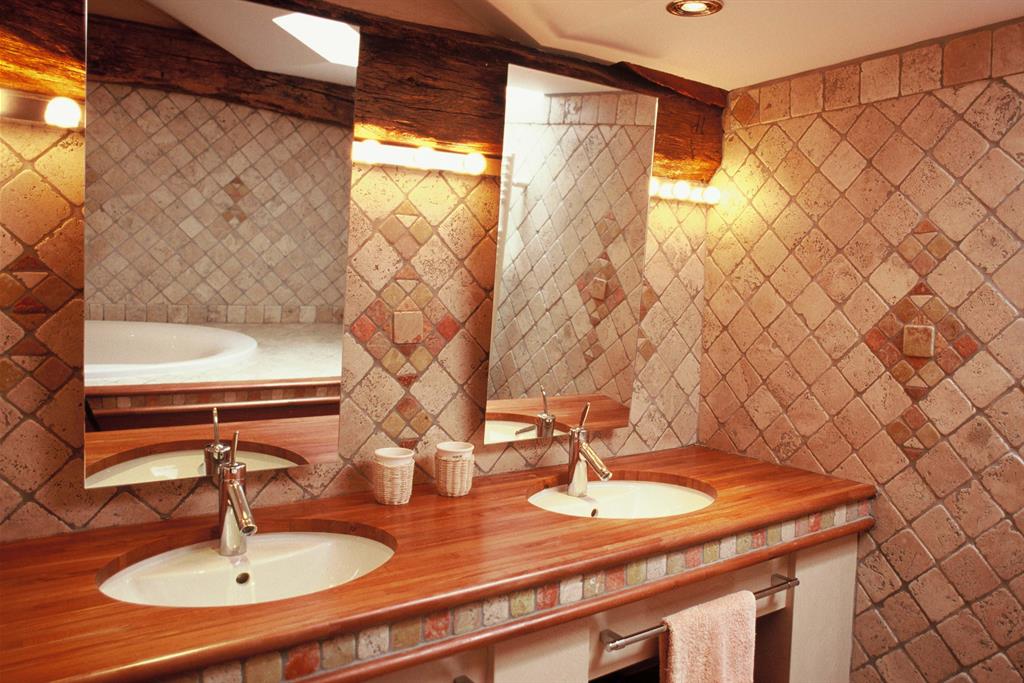Salle de bain en mosaiques de marbres
