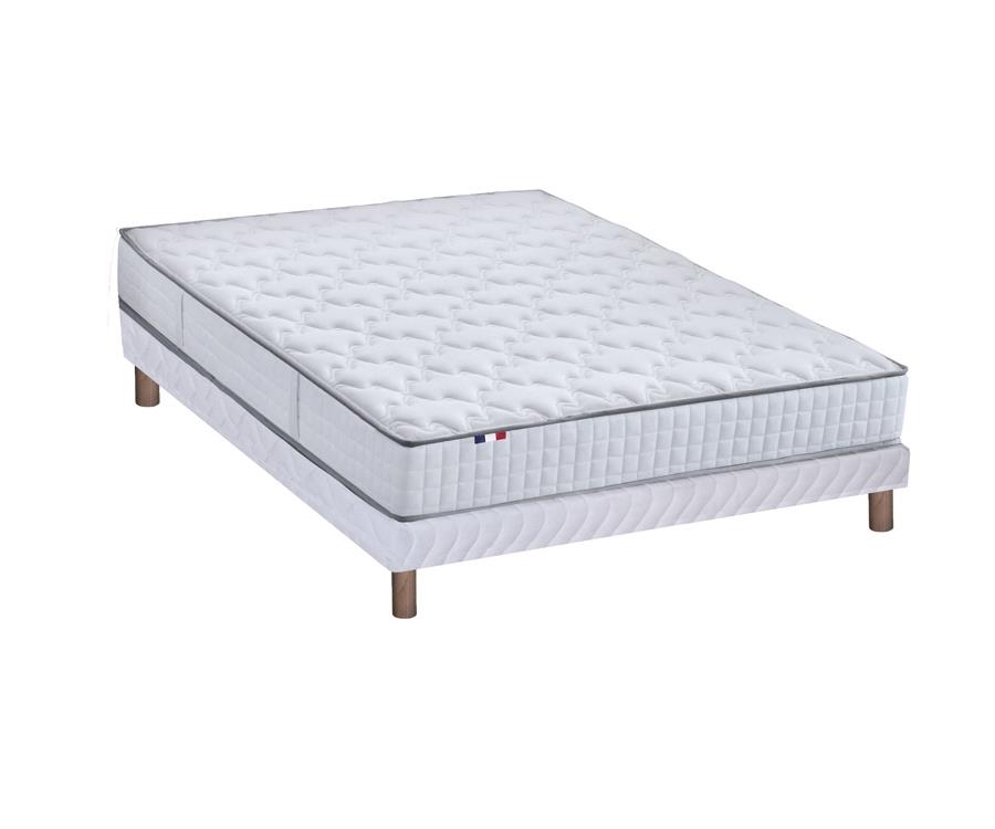Matelas Ressorts + Mémoire de formeCaractéristiques :Épaisseur du matelas : 24 cm Soutien : ferme Accueil : enveloppant Composition :Ame : 406 ressorts ensachés en 90x190 / 616 ressorts ensachés ...