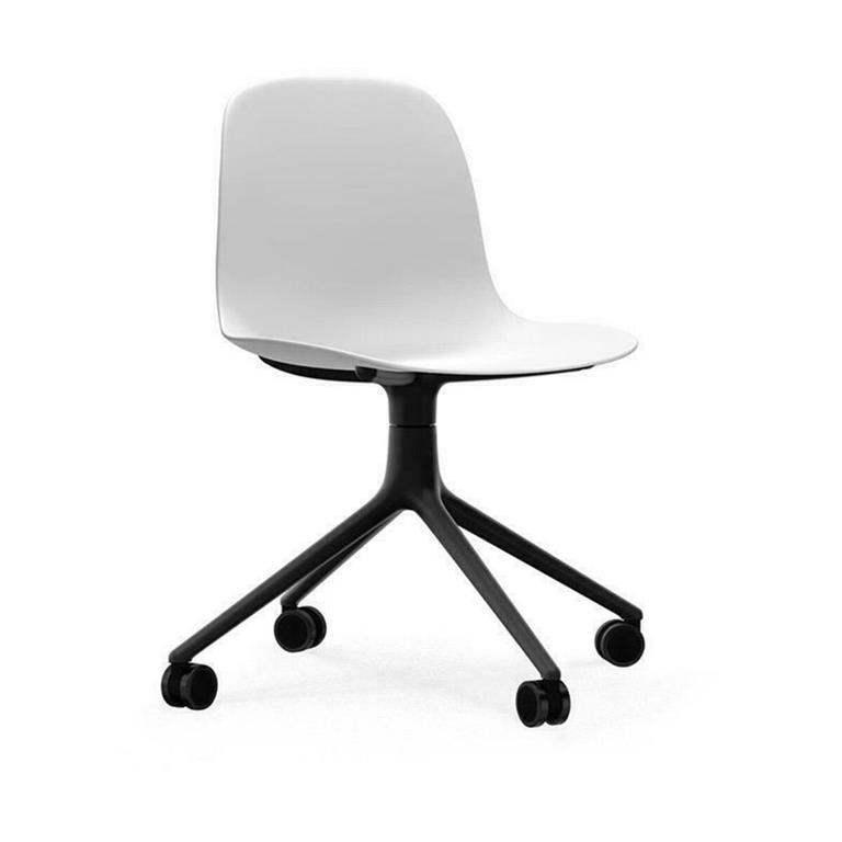 Chaise roulante en aluminium noir et pp Form - Normann Copenhagen