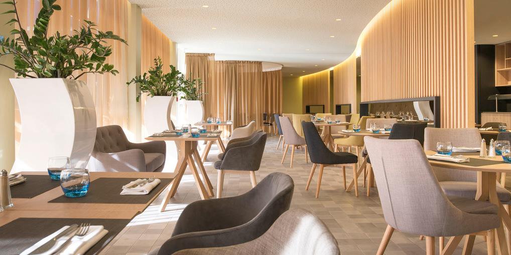 Rénovation et aménagement des espaces communs de l'hôtel Novotel http