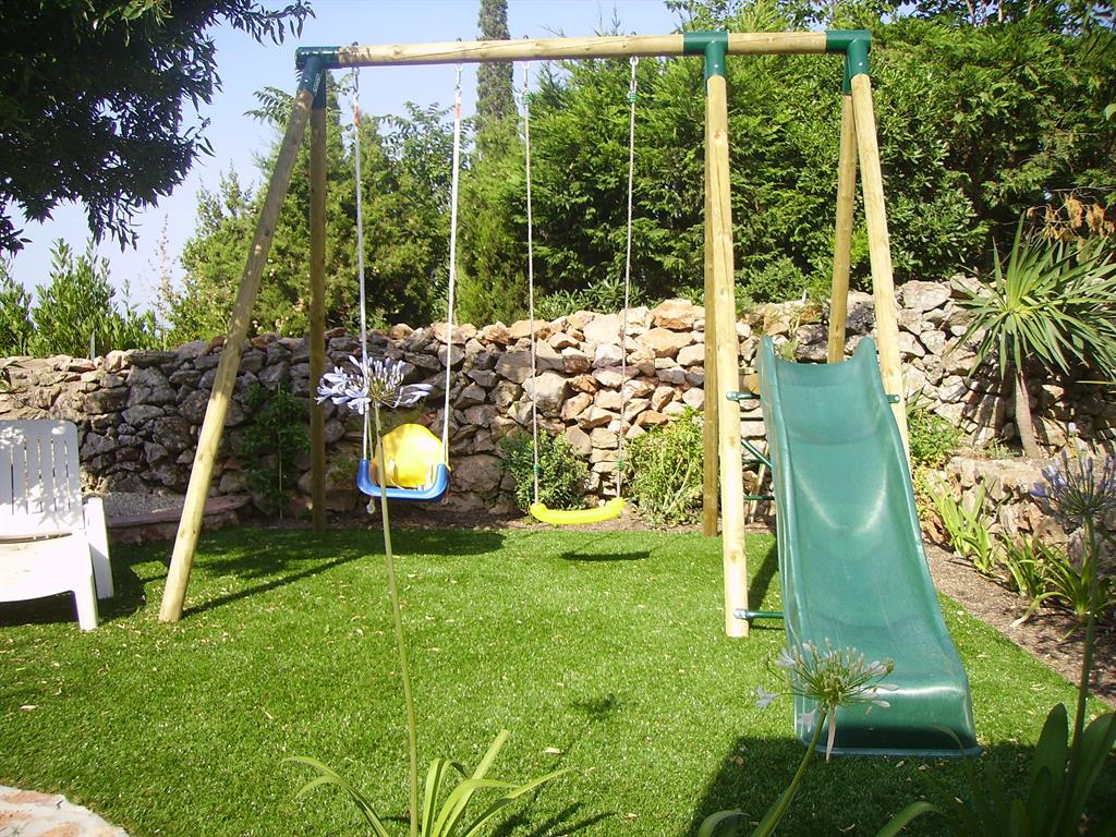 Le DM Green® peu être utilisé comme revêtement pour une aire de jeux