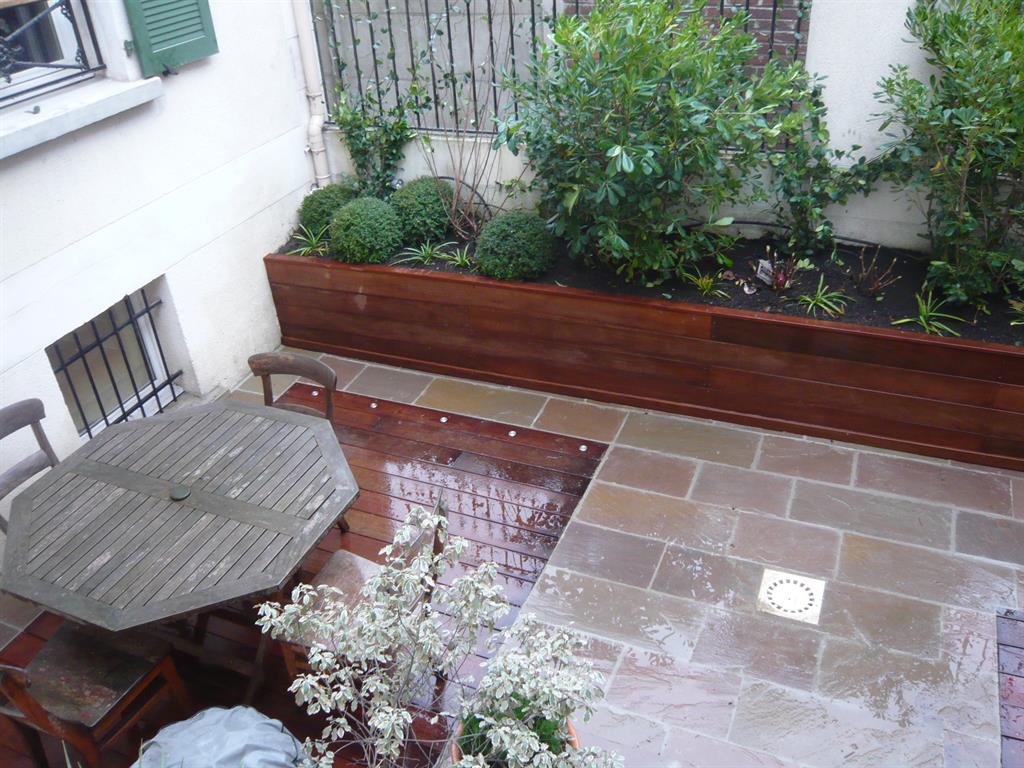 Patio avec deux matériaux 