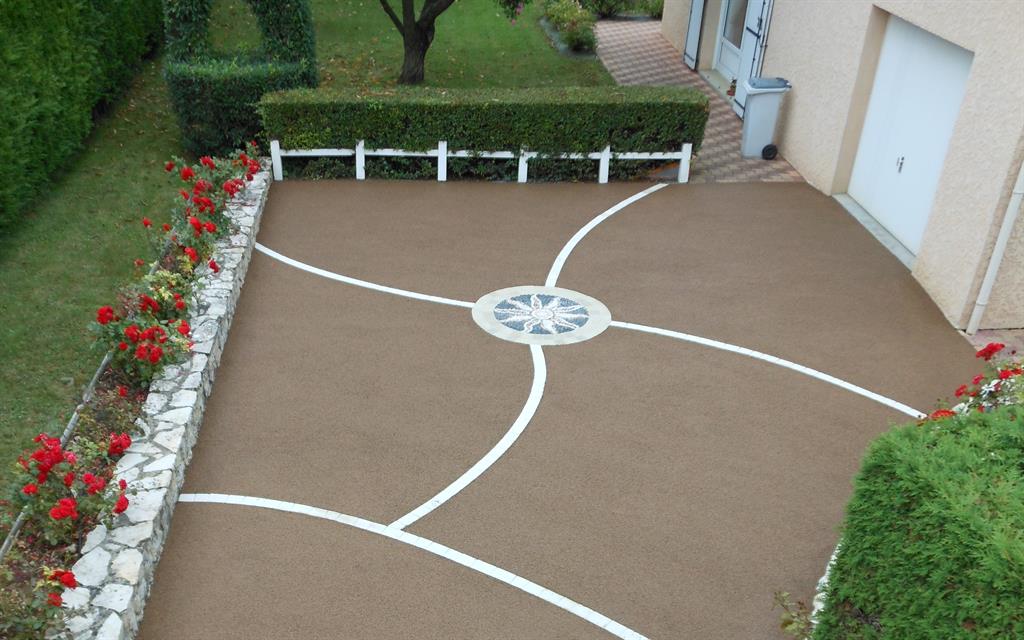 Le Béton désactivé est un produit solide et résistant aux changement climatique
