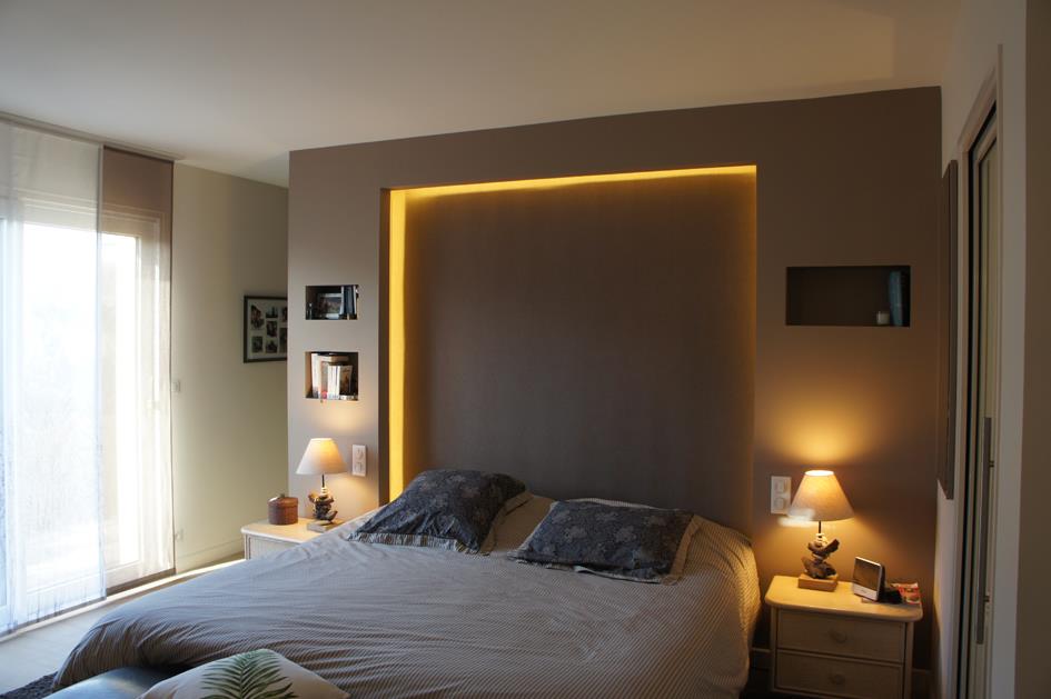 Tête de lit éclairée sur mesure