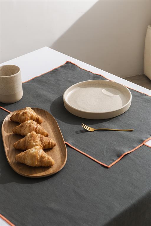 Ensemble de table nappe et serviettes 8 pièces lin 100% vison et fluor