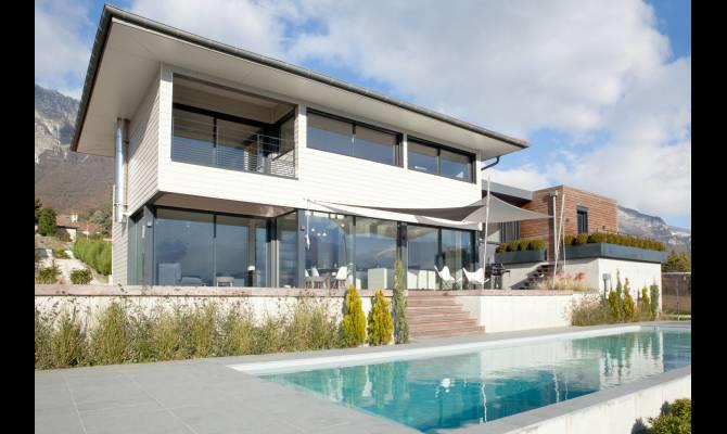 Villa contemporaine à ossature bois avec piscine