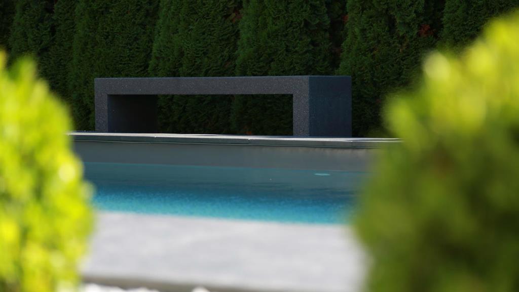 Piscine contemporaine