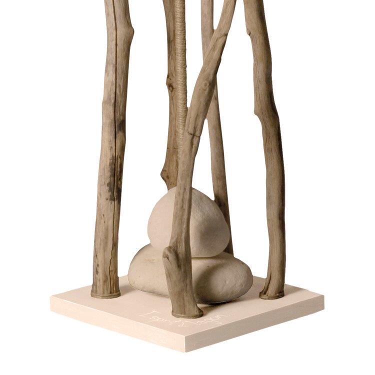 Lampadaire en bois blanc cassé