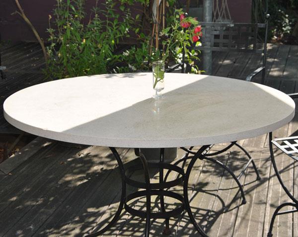 Table en pierre naturelle de Bourgogne