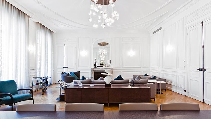 Salon haussmannien servant de pièce de réception