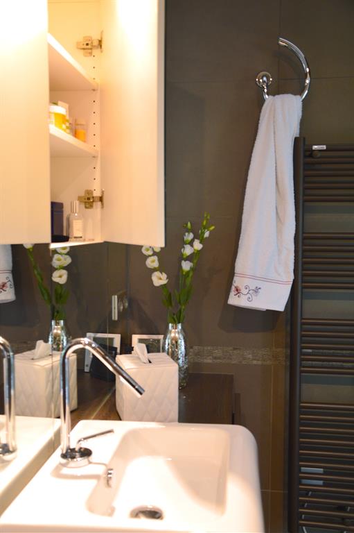 Salle de bain contemporaine sur mesure