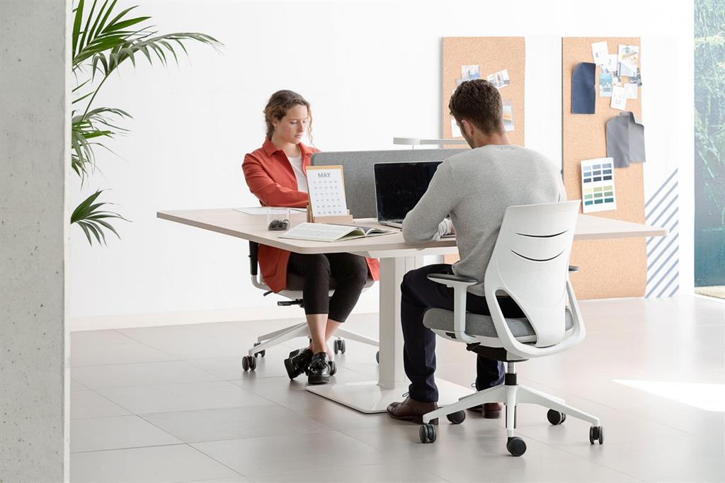 Siège bureau pivotant et ergonomique Efit