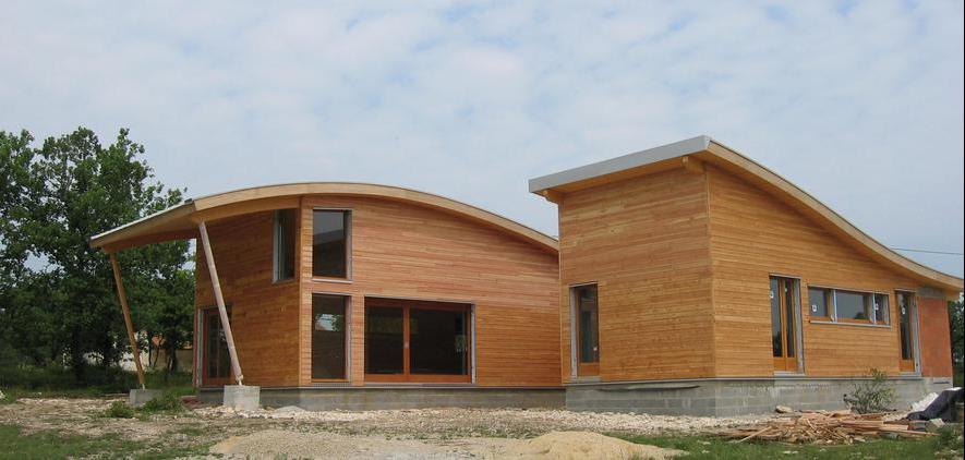 Villa contemporaine avec courbes en ossature bois