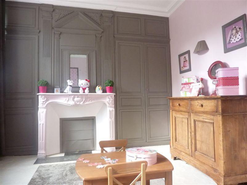 Une pièce d'un autre temps transformée en chambre pour petite fille