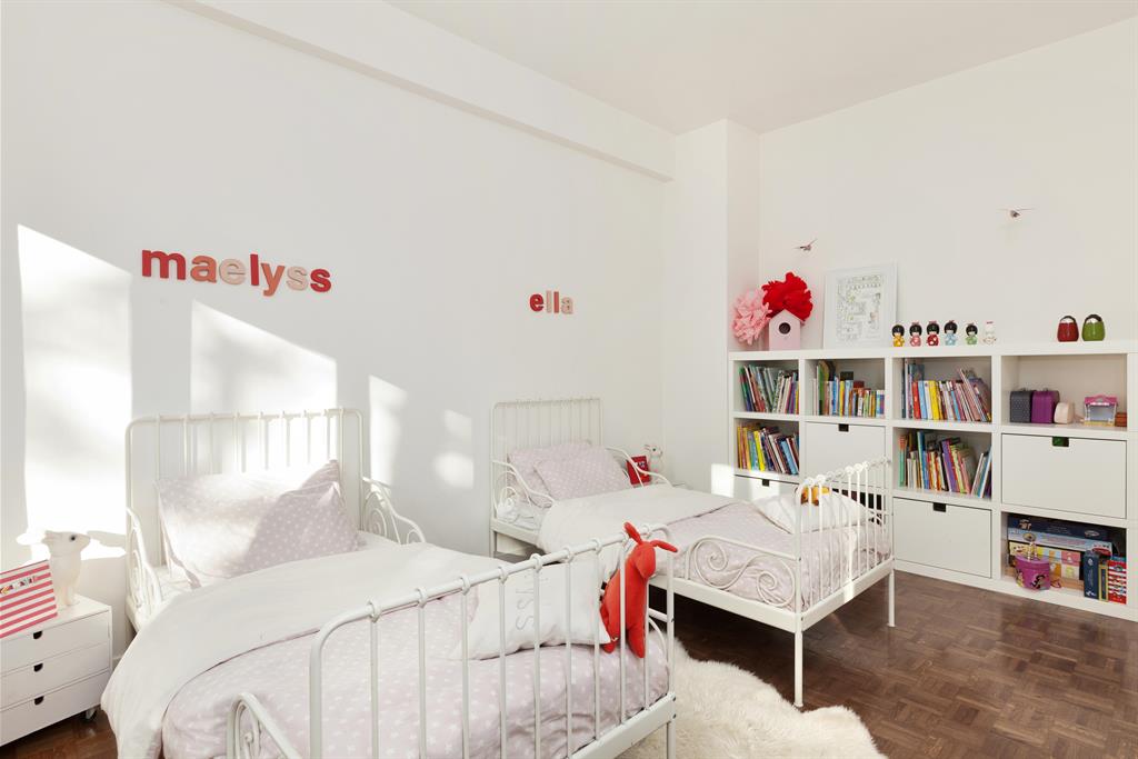 Chambre partagée avec deux lits