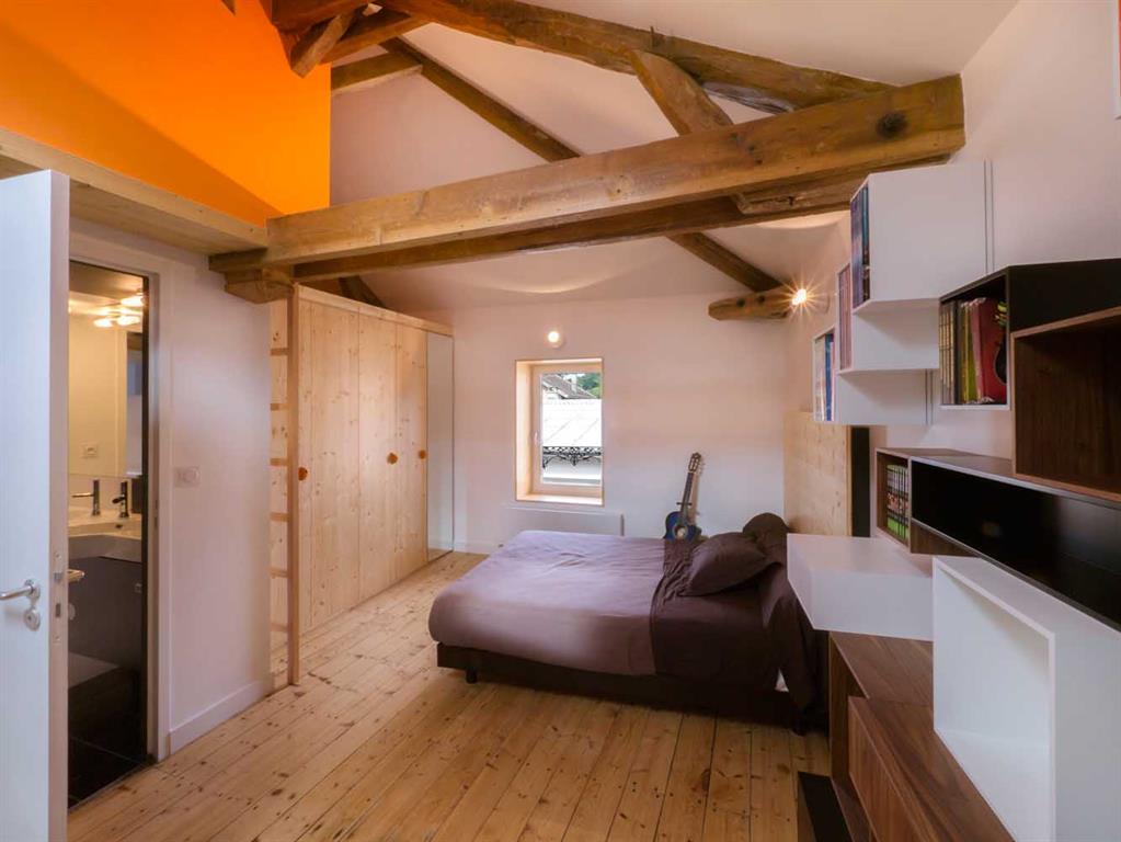 Parquet et poutres apparentes
