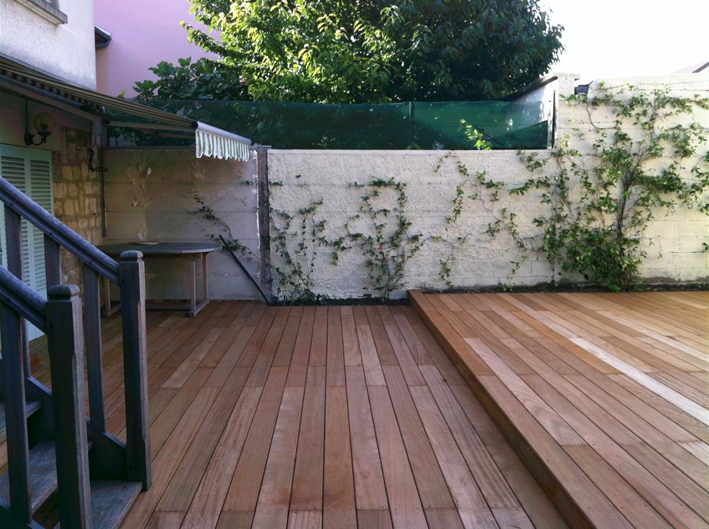 Terrasse en bois avec décroché