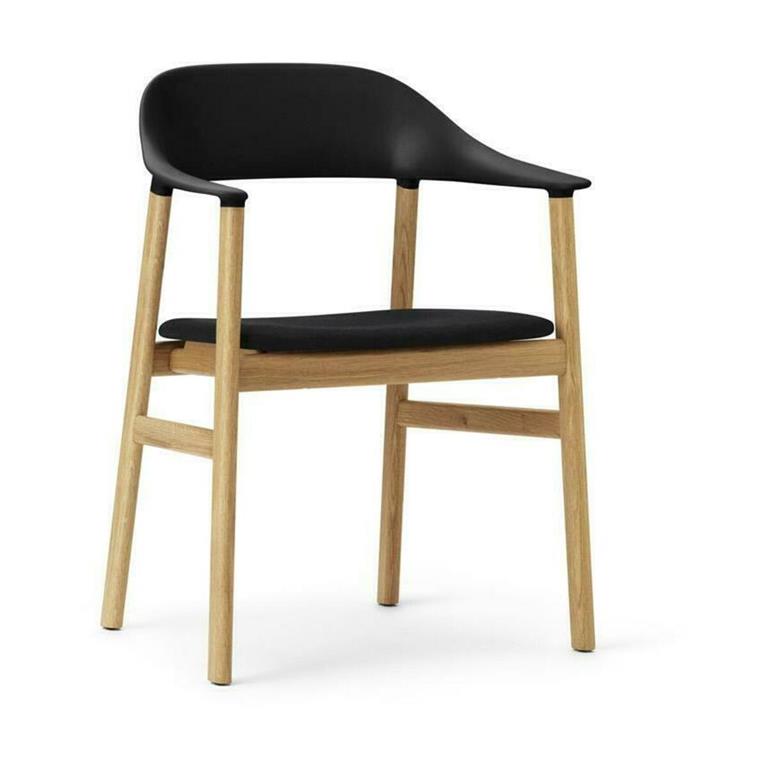 Chaise avec accoudoirs en chêne et rembourrage noir Herit Synergy