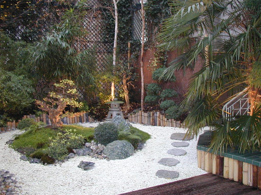 La création de ce jardin encaissé de 110 m² nous a donné