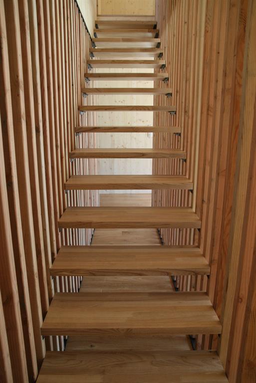 Escalier graphique par le garde-corps claustras 