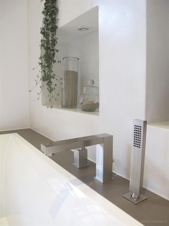 Baignoire encastrée contemporaine