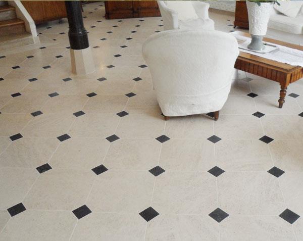 Carrelage à cabochons en pierre naturelle de Bourgogne