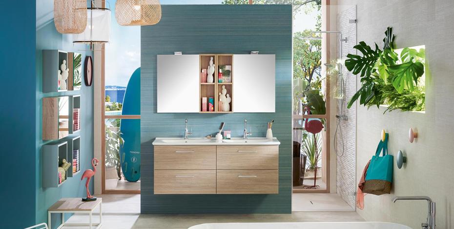 Salle de bains avec des meubles Unique Onde