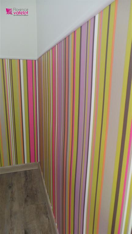 Papier peint pour la chambre de petites filles à l'étage