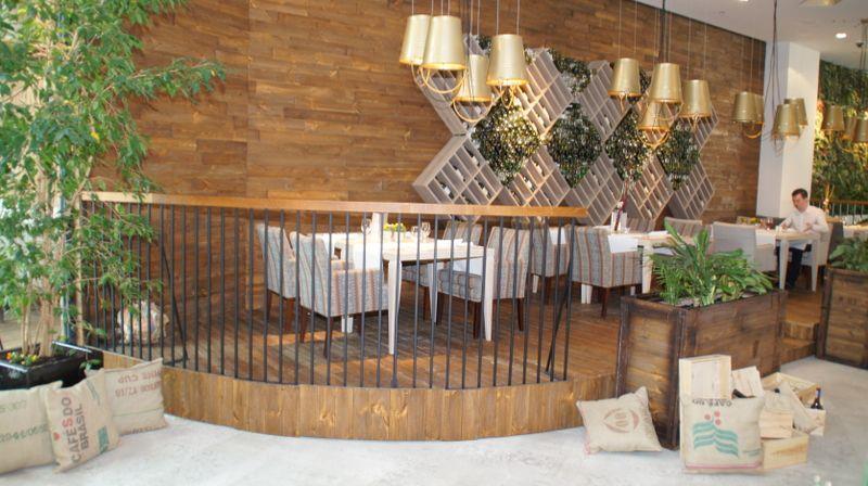 Salle de restaurant sur la mezzanine