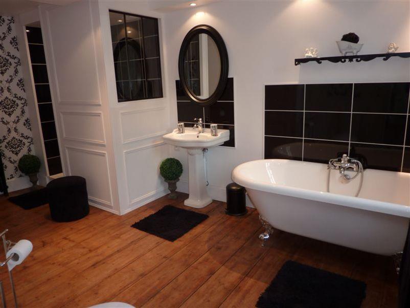 Salle de bain baroque contemporain