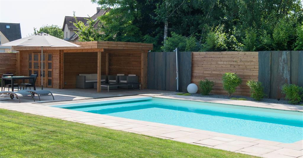 Pelouse avec terrasse