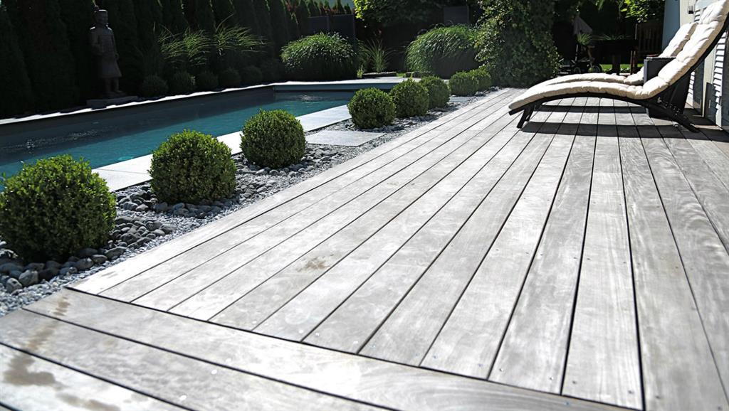 Terrasse avec piscine