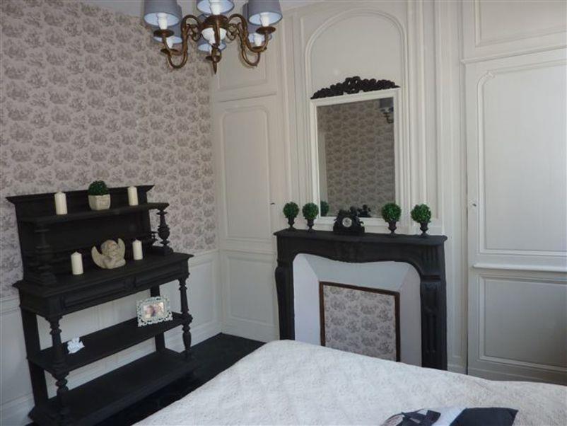 Chambre de charme d'antan contemporain