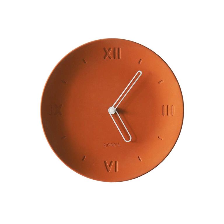 Horloge en béton terracotta aiguilles blanches