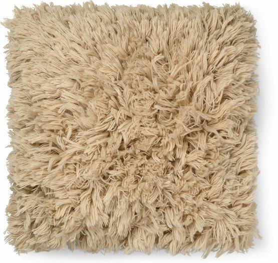 Coussin à poils longs sable clair 50 x 50 cm Meadow - Ferm Living