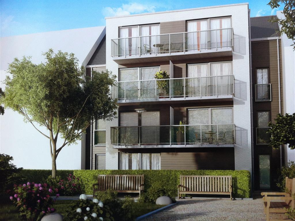 Façade de résidence moderne, balcons 