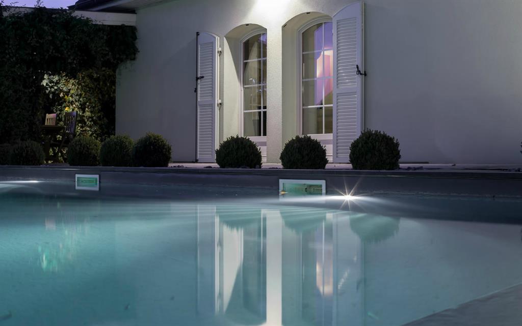 Maison moderne avec piscine