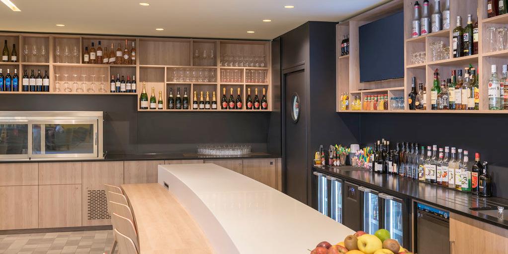 Rénovation et aménagement des espaces communs de l'hôtel Novotel http