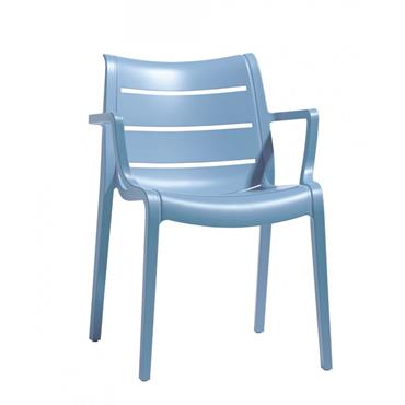 Chaise de jardin en plastique bleu