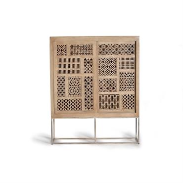 Vitrine en bois de teck et pieds en métal de couleur naturelle