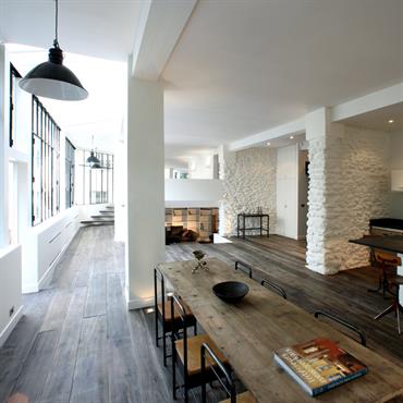 Pour ce loft de 140 m2 situé à Montmartre, l’architecte d’intérieur Delphine Martin-Michaud fondatrice de 2design architecture a imaginé un ... Domozoom