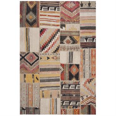 Les qualités durables des tapis d'intérieur et d'extérieur sont transformées en une décoration d'intérieur de haut niveau grâce aux nouvelles tendances et aux textures souples de la Collection de tapis ...