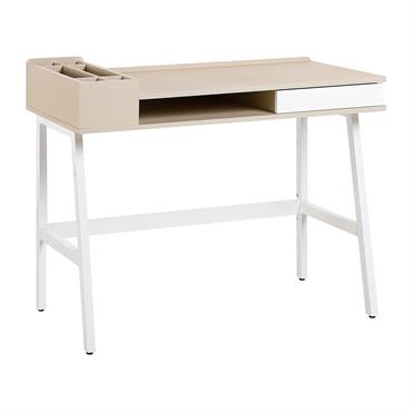 Cette table multifonctionnelle de taille compacte est la solution parfaite pour une organisation efficace dans les environnements à espace limité. Avec son design en forme de boîte, parfait pour ranger ...