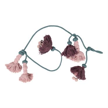 Il s'agit d'une pièce artisanale unique, soigneusement conçue par Lorena Canals et fabriquée à la main de manière durable dans notre propre usine en utilisant des fibres naturelles et des ...