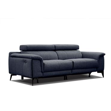 Le canapé ''Matera'' est un meuble de haute qualité qui allie confort et élégance. Il peut accueillir confortablement trois personnes, tout en étant de taille compacte, ce qui en fait ...