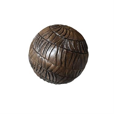 Boule décorative en résine effet bois sculpté