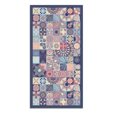 Élevez le style de votre maison avec le tapis vinyle hydraulique, un design qui combine l'élégance classique avec une explosion de couleur. Disponible dans des tons vibrants comme l'orange, le ...