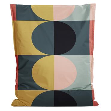 Ce coussin  géant de la gamme VINCE est confortable et moderne. Son motif contemporain le rend encore plus indispensable. Garnissage : billes de polystyrène. Tissu 100% polyester. Lavable en ...