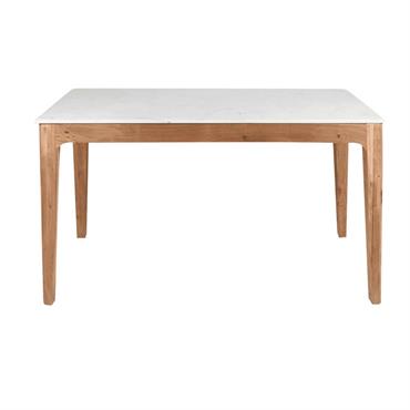 En choisissant cette table, vous optez pour une valeur sûre. Elle dispose d'un design simple qui est sublimé par deux matériaux de qualité , le bois massif et le marbre ...