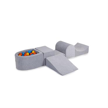 Un ensemble de jeux en mousse avec un grand bassin  Le plaisir est grand! Vous pouvez désormais créer une aire de jeux chez vous ! Nos blocs récréatifs stimulent ...